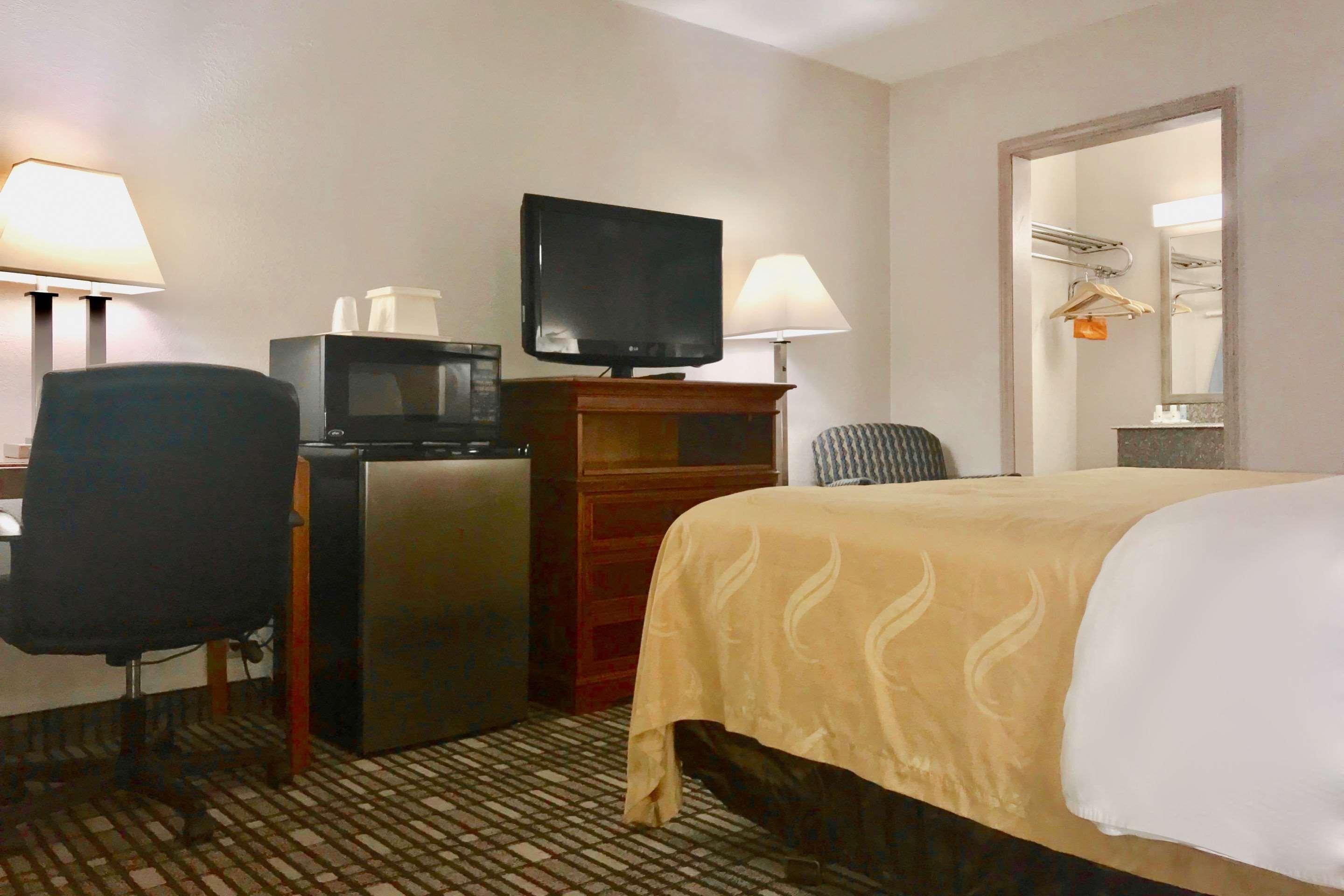 טוקומקארי Quality Inn מראה חיצוני תמונה