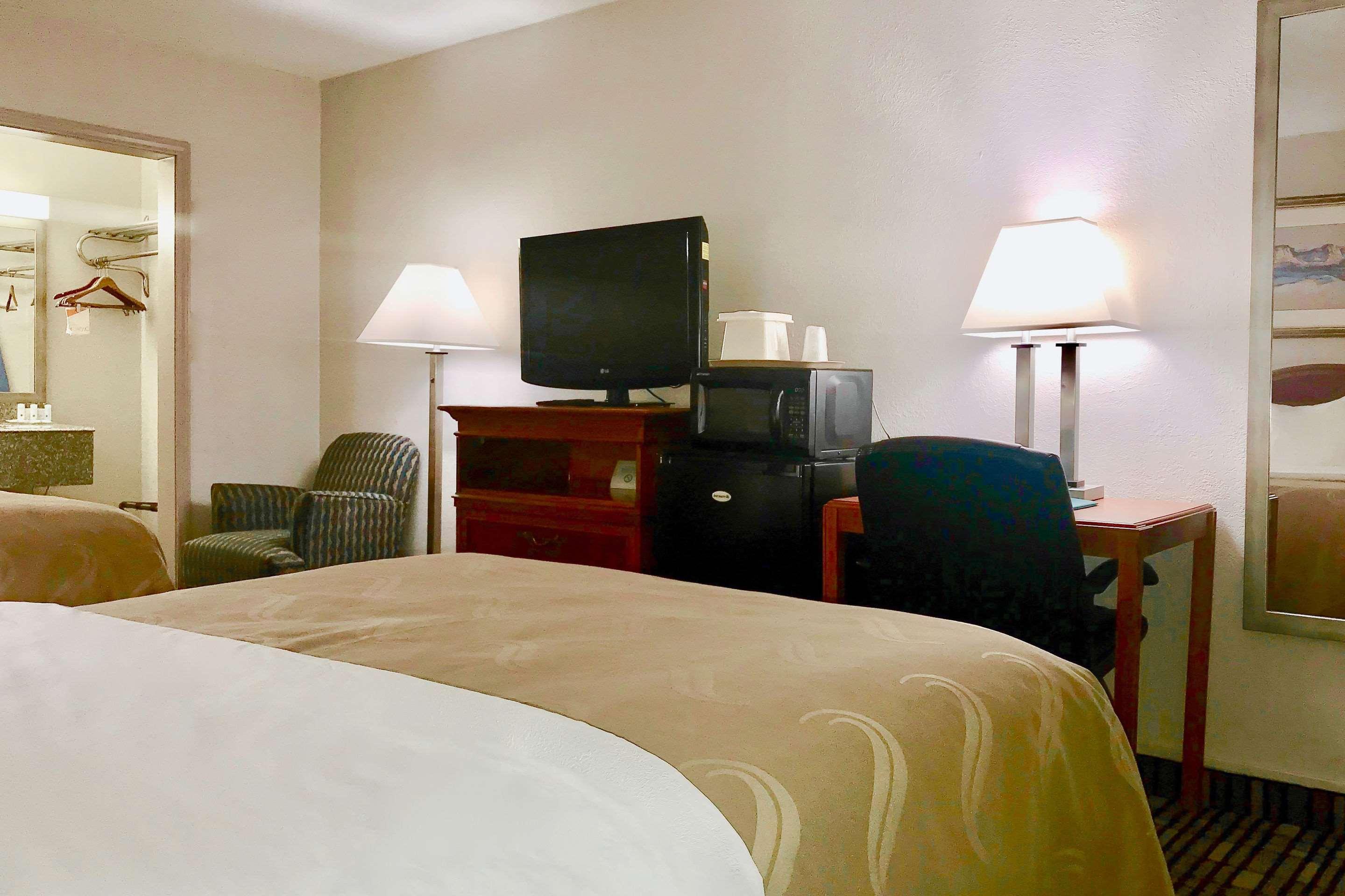 טוקומקארי Quality Inn מראה חיצוני תמונה
