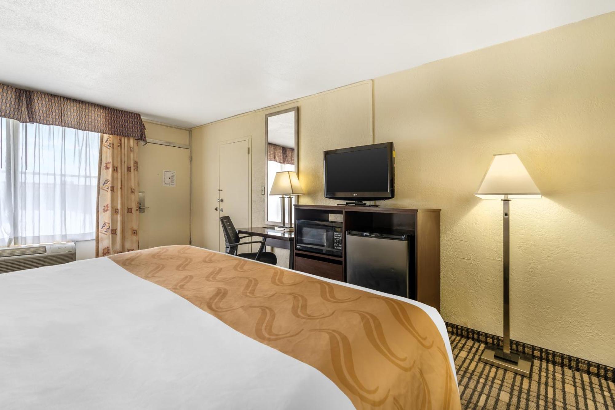 טוקומקארי Quality Inn מראה חיצוני תמונה