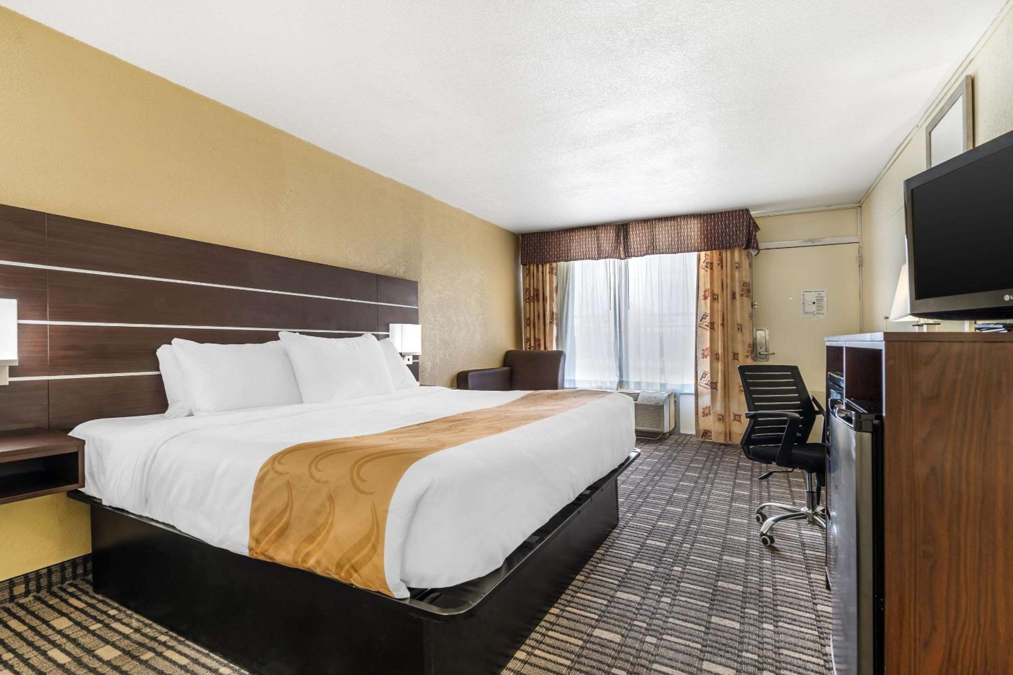טוקומקארי Quality Inn מראה חיצוני תמונה